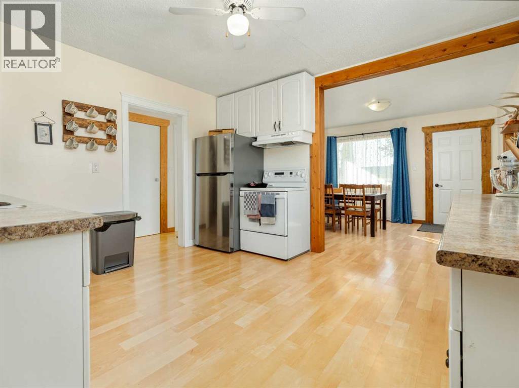 608 Rogers Avenue, Picture Butte, Alberta  T0K 1V0 - Photo 6 - A2264286