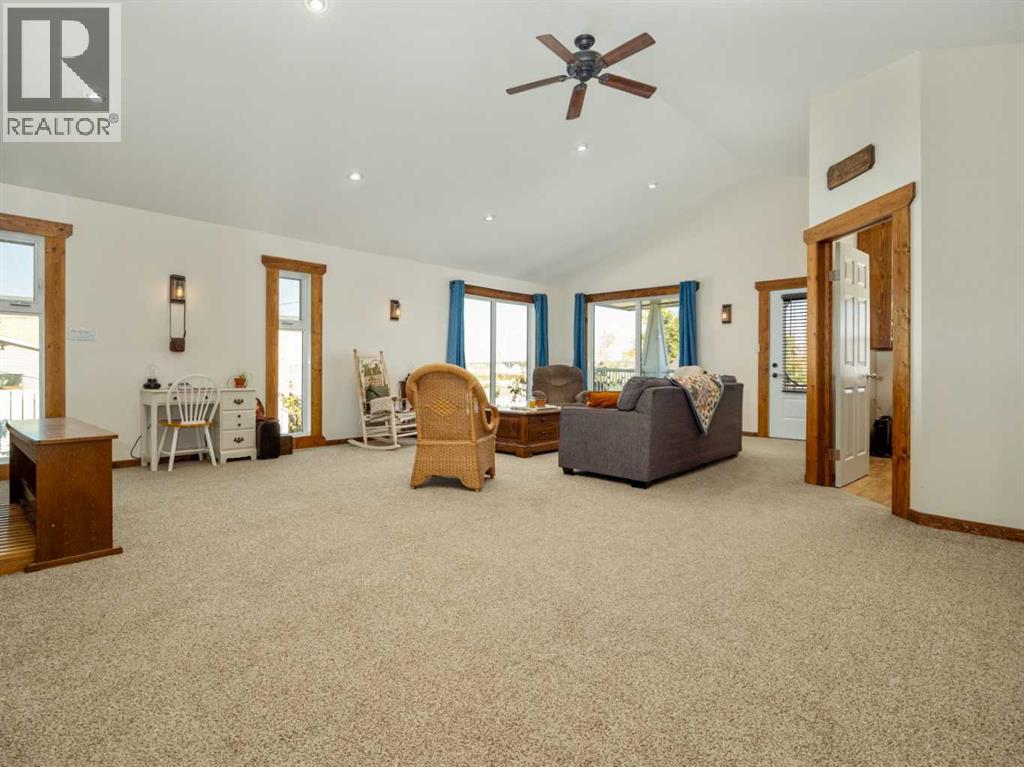 608 Rogers Avenue, Picture Butte, Alberta  T0K 1V0 - Photo 12 - A2264286