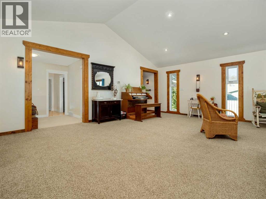 608 Rogers Avenue, Picture Butte, Alberta  T0K 1V0 - Photo 9 - A2264286