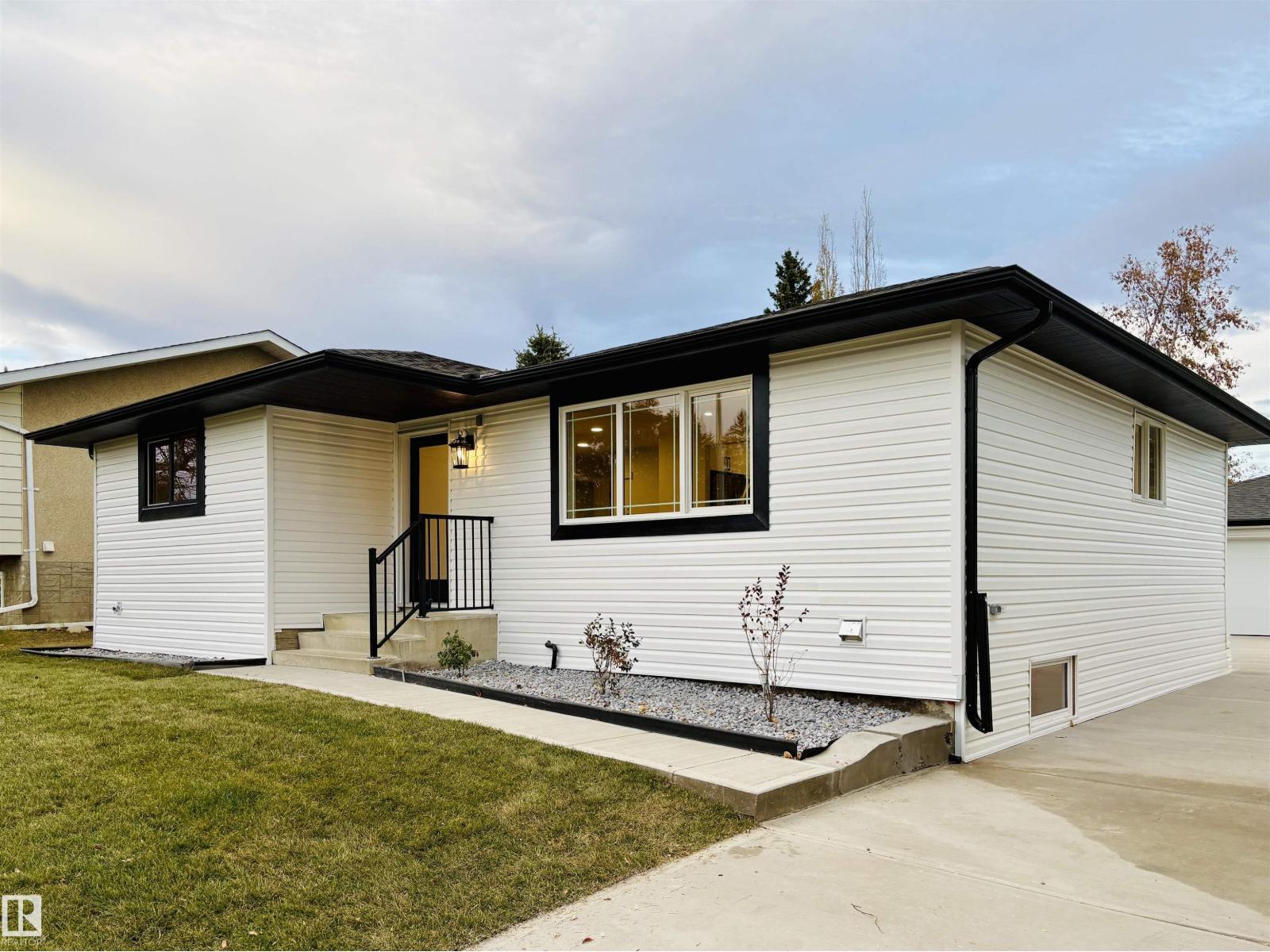 118 Georgian Wy, Sherwood Park, Alberta  T8A 2W2 - Photo 2 - E4462479