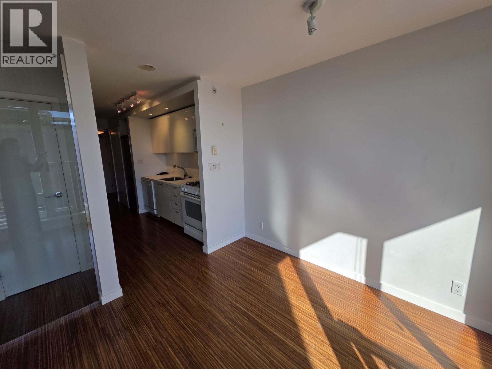 806 328 E 11th Avenue, Vancouver, British Columbia  V5T 4W1 - Photo 5 - R3058569