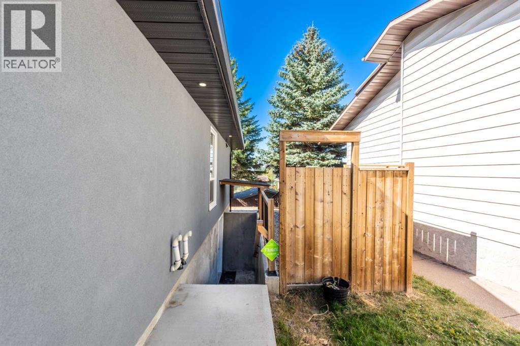39 Whitlock Close Ne, Calgary, Alberta  T1Y 4X2 - Photo 5 - A2265172