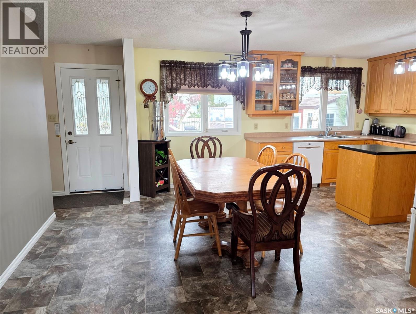 18 Tufts Crescent, Outlook, Saskatchewan  S0L 2N0 - Photo 7 - SK021036