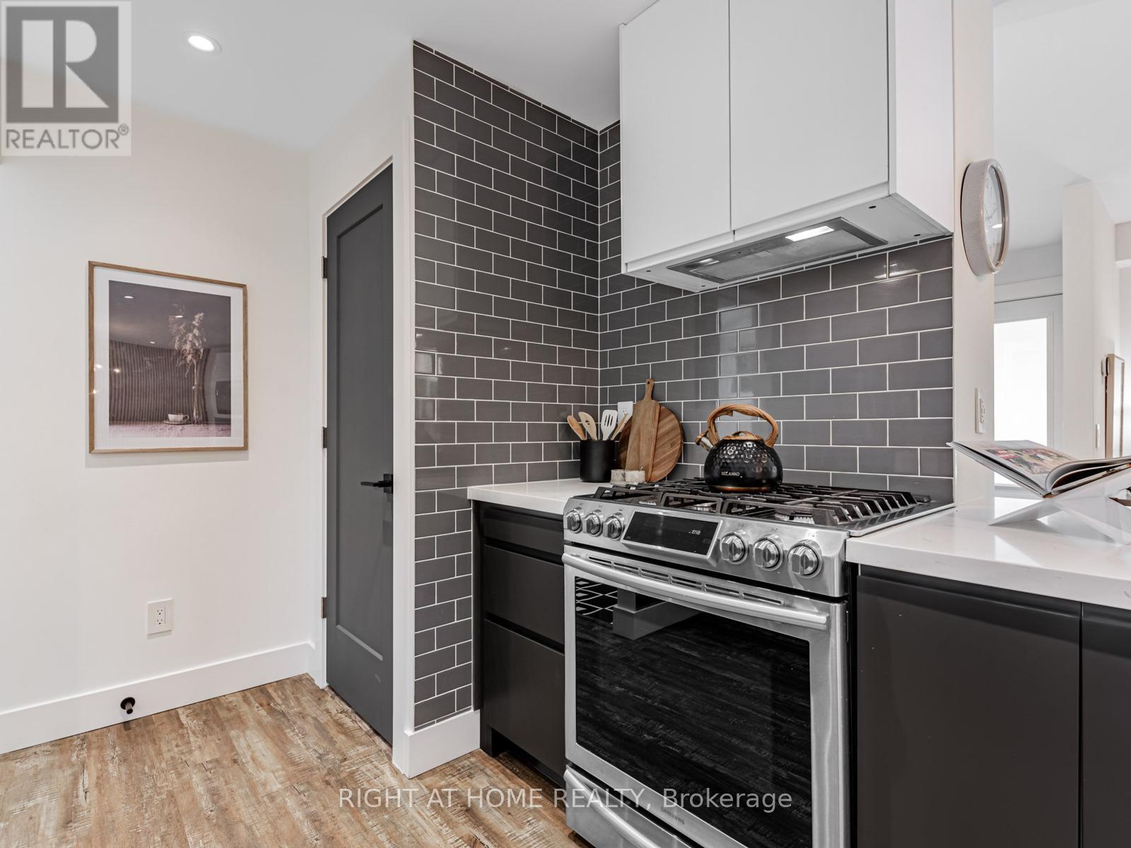 43 Kingland Crescent, Toronto, Ontario  M2J 2B8 - Photo 7 - C12469556