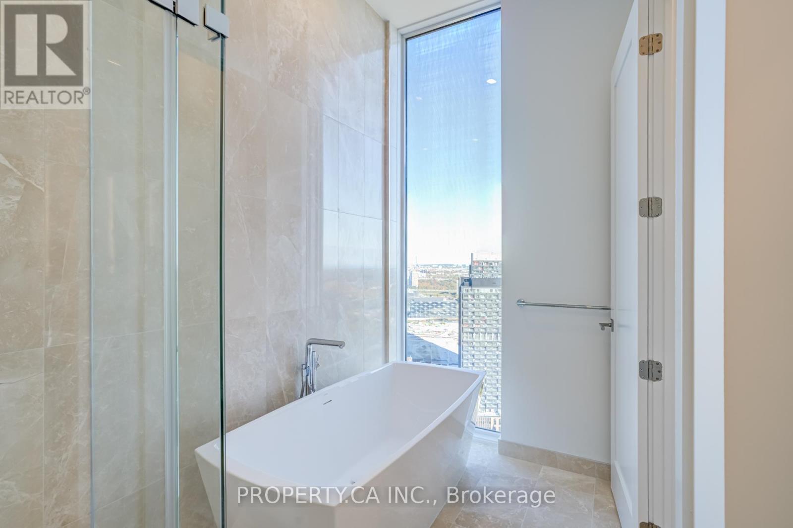Gph04 - 10 Inn On The Park Drive, Toronto, Ontario  M3C 0P9 - Photo 12 - C12469557