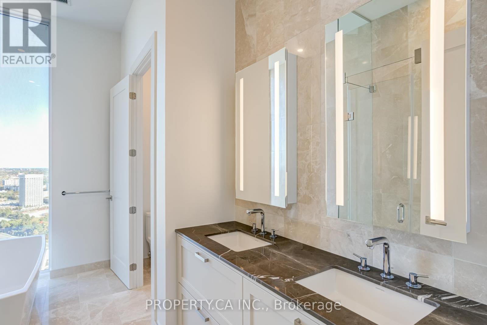 Gph04 - 10 Inn On The Park Drive, Toronto, Ontario  M3C 0P9 - Photo 14 - C12469557