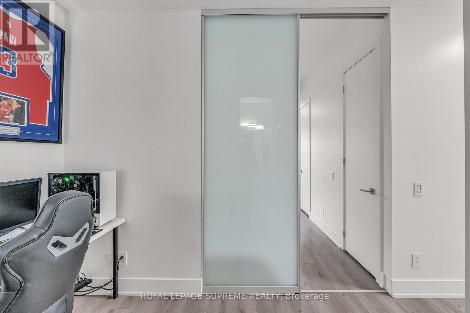 604 - 111 St Clair Avenue W, Toronto, Ontario  M4V 1N5 - Photo 22 - C12469560