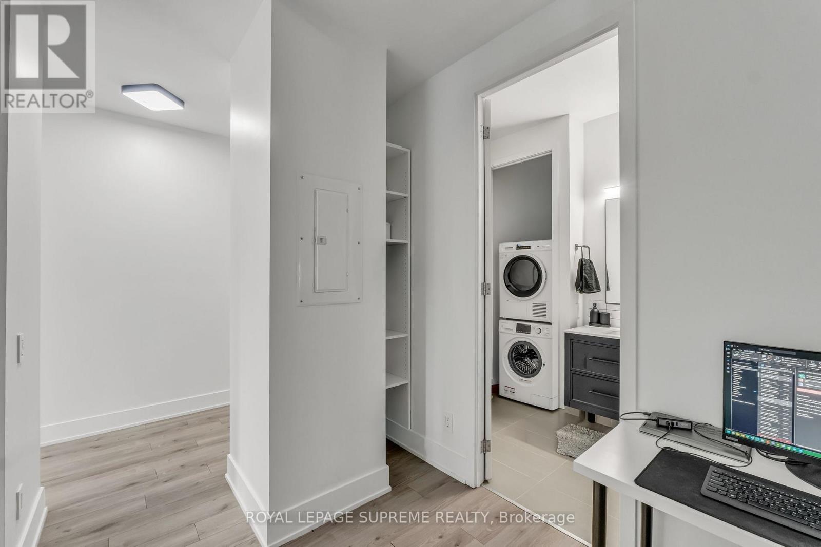 604 - 111 St Clair Avenue W, Toronto, Ontario  M4V 1N5 - Photo 23 - C12469560