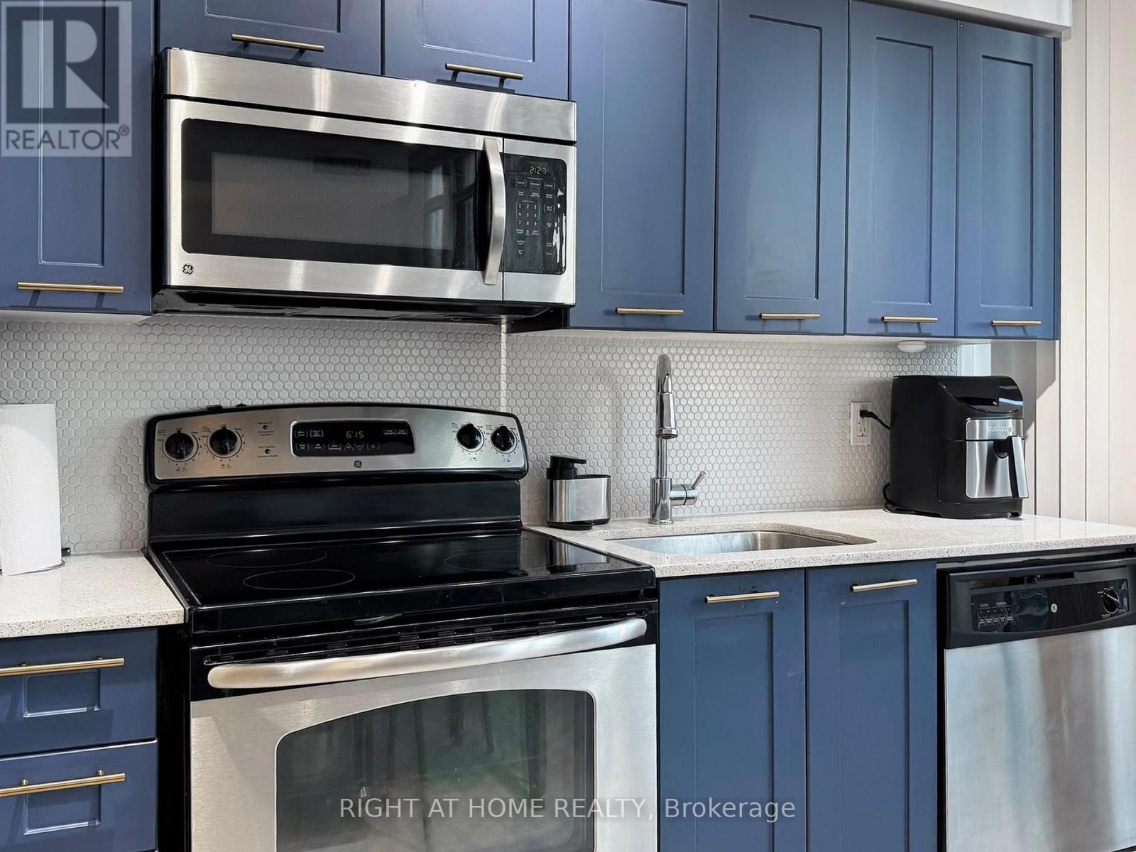 920 - 169 Fort York Boulevard, Toronto, Ontario  M5V 0C8 - Photo 18 - C12469563
