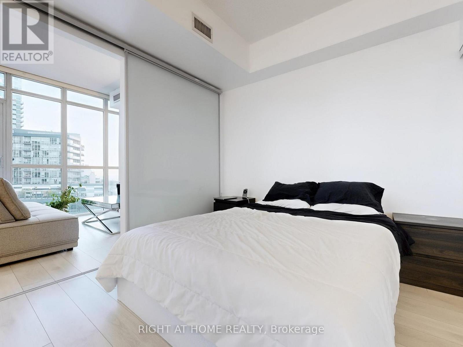 920 - 169 Fort York Boulevard, Toronto, Ontario  M5V 0C8 - Photo 20 - C12469563