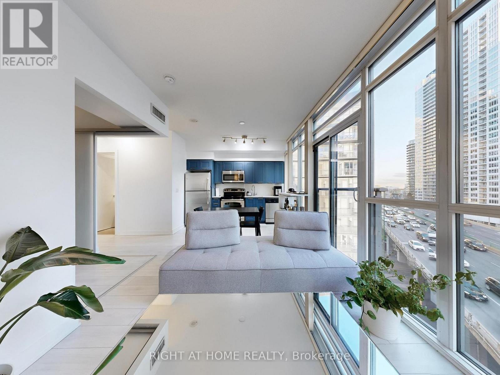 920 - 169 Fort York Boulevard, Toronto, Ontario  M5V 0C8 - Photo 7 - C12469563