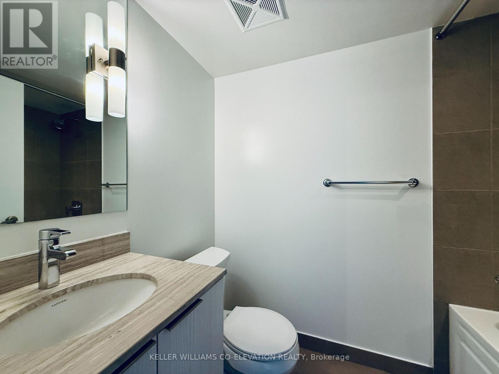 R603 - 31 Phipps Street, Toronto, Ontario  M4Y 0E5 - Photo 11 - C12469565
