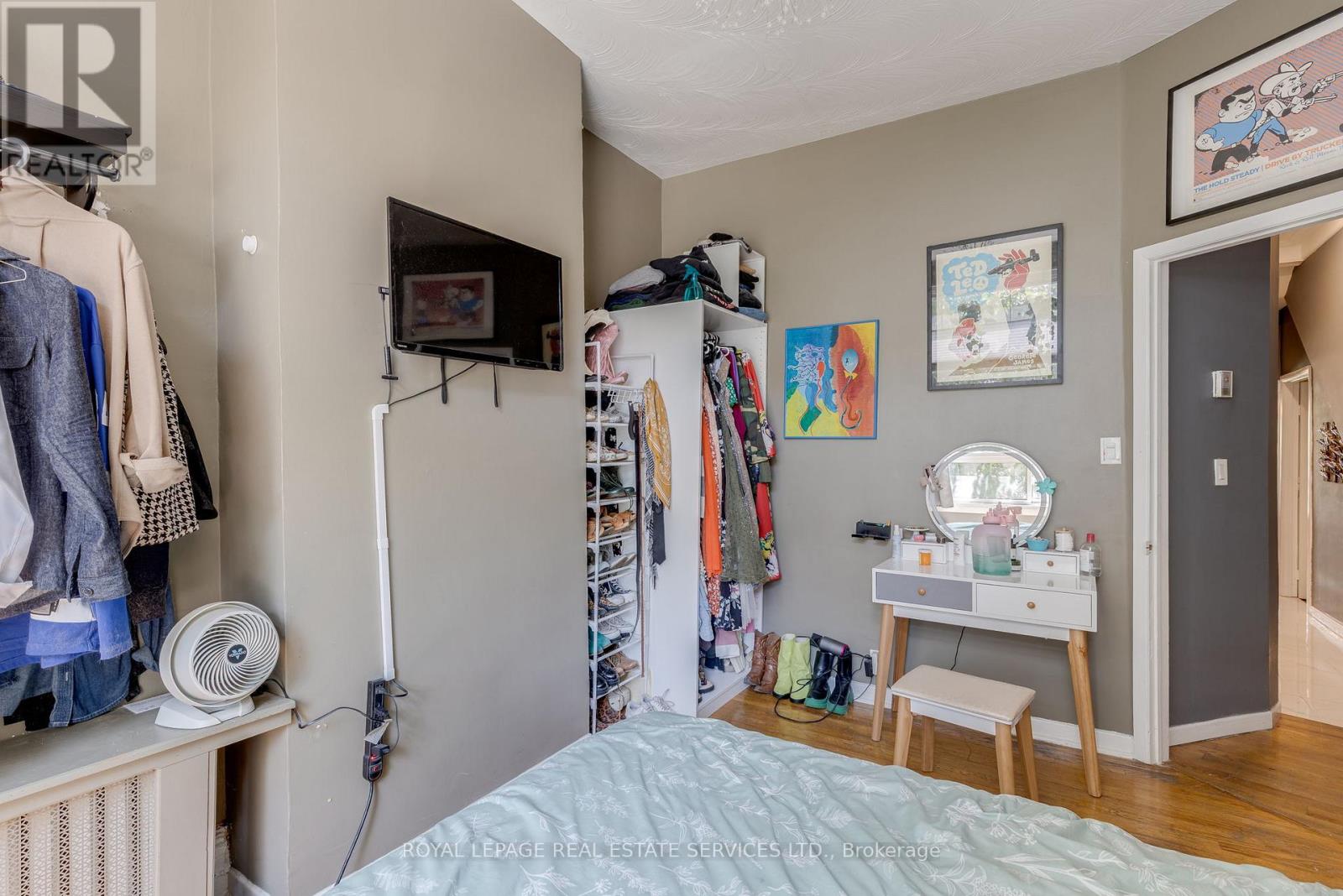 10 Follis Avenue, Toronto, Ontario  M6G 1S3 - Photo 16 - C12469582
