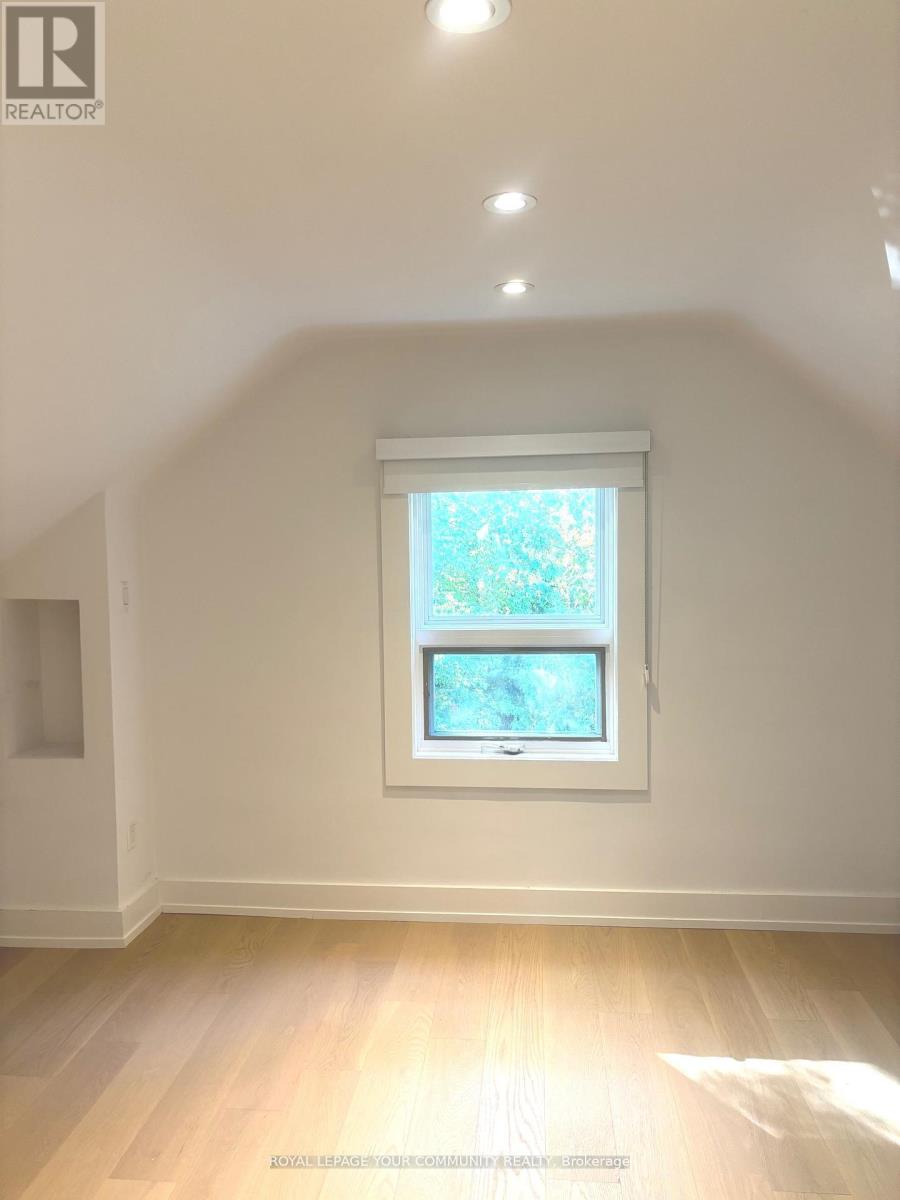 495 St Germain Avenue, Toronto, Ontario  M5M 1X3 - Photo 11 - C12469601