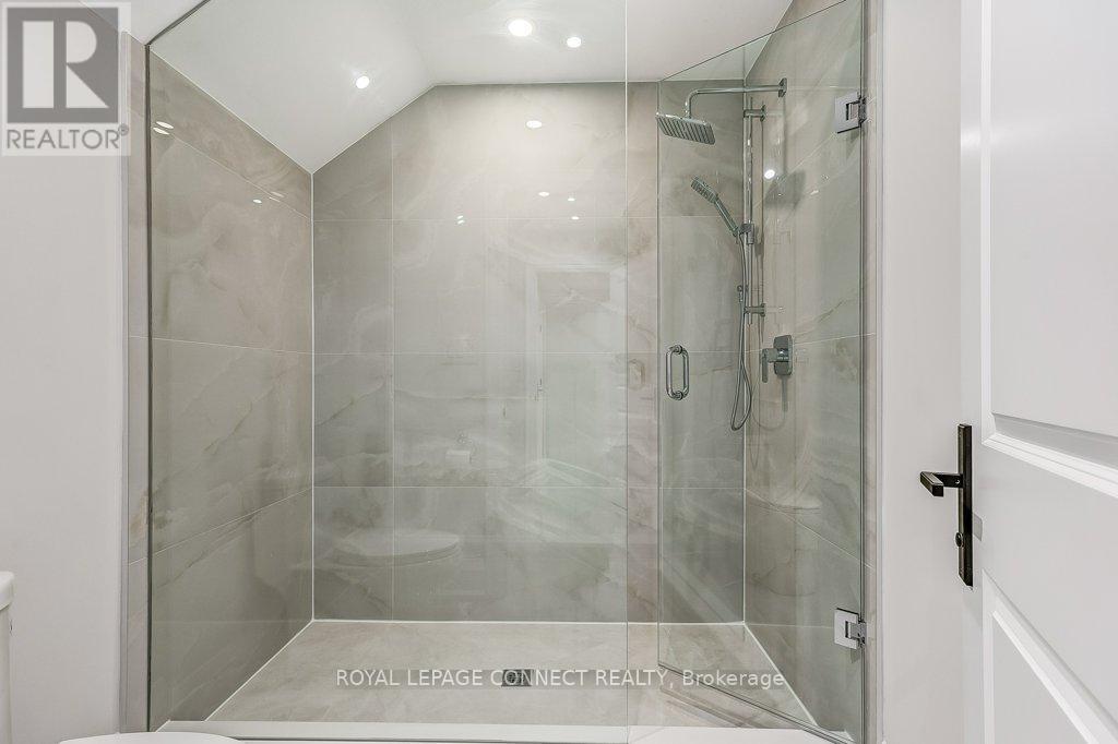 393 Rosebank Road, Pickering, Ontario  L1W 2N3 - Photo 35 - E12469566