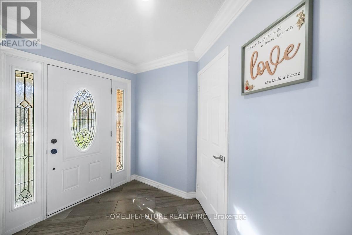 56 Ringwood Drive, Whitby, Ontario  L1R 1Y7 - Photo 4 - E12469590