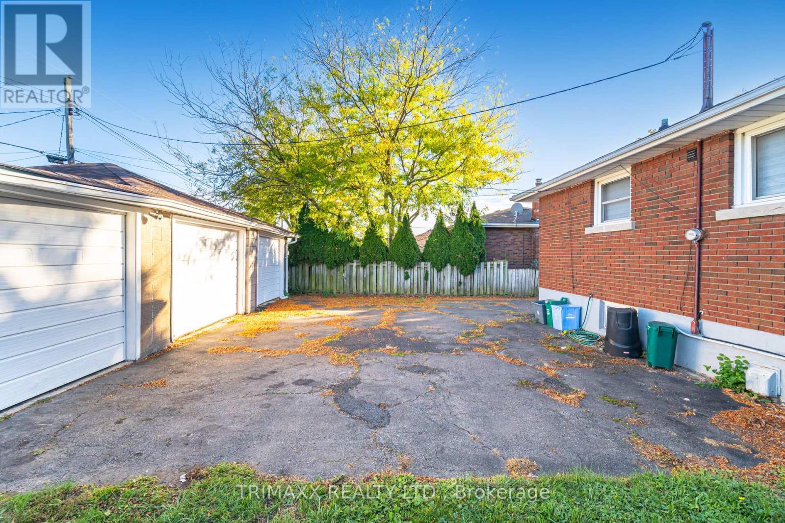 60 Parkdale Drive, Thorold, Ontario  L2V 2N6 - Photo 28 - X12468946