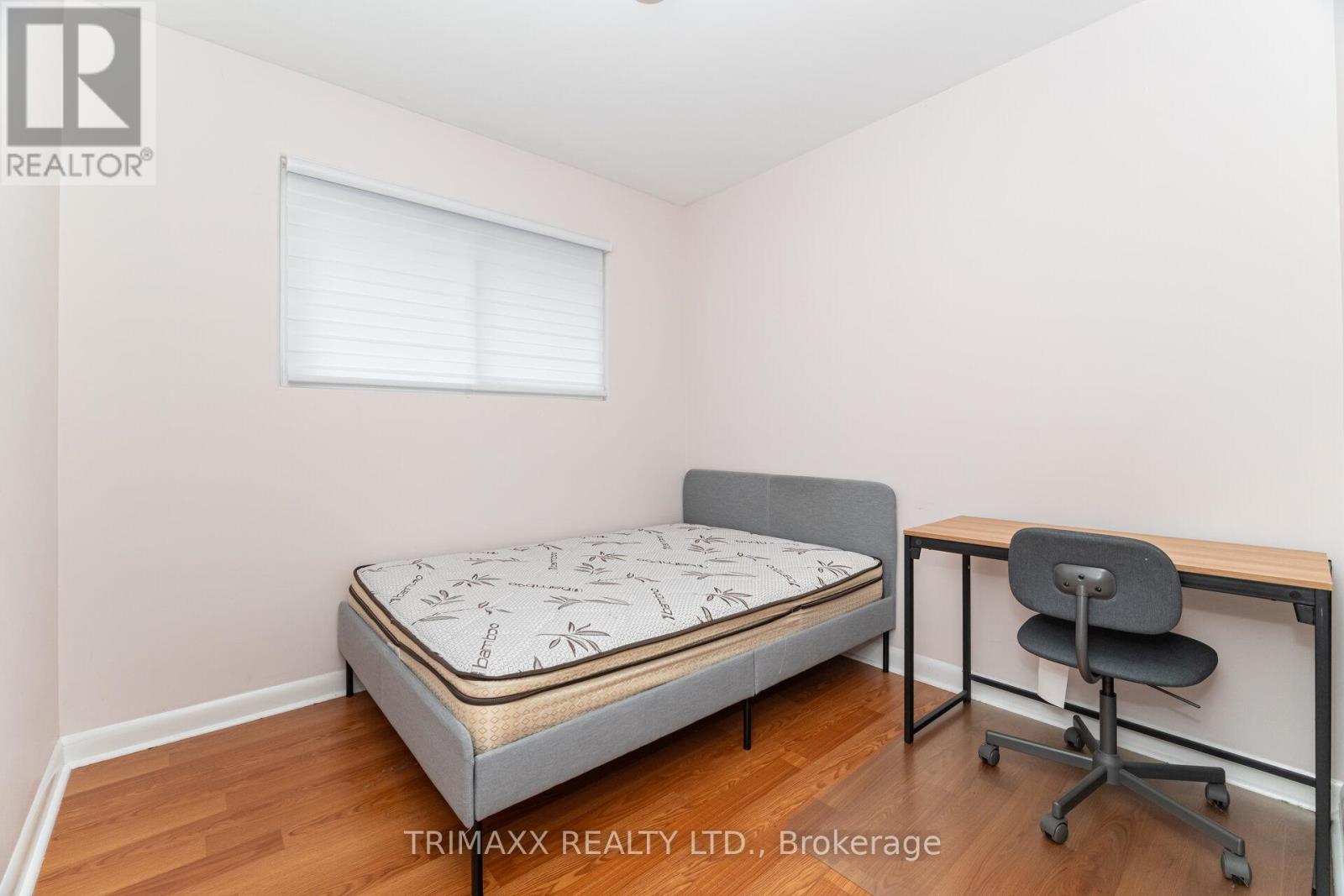 60 Parkdale Drive, Thorold, Ontario  L2V 2N6 - Photo 15 - X12468946