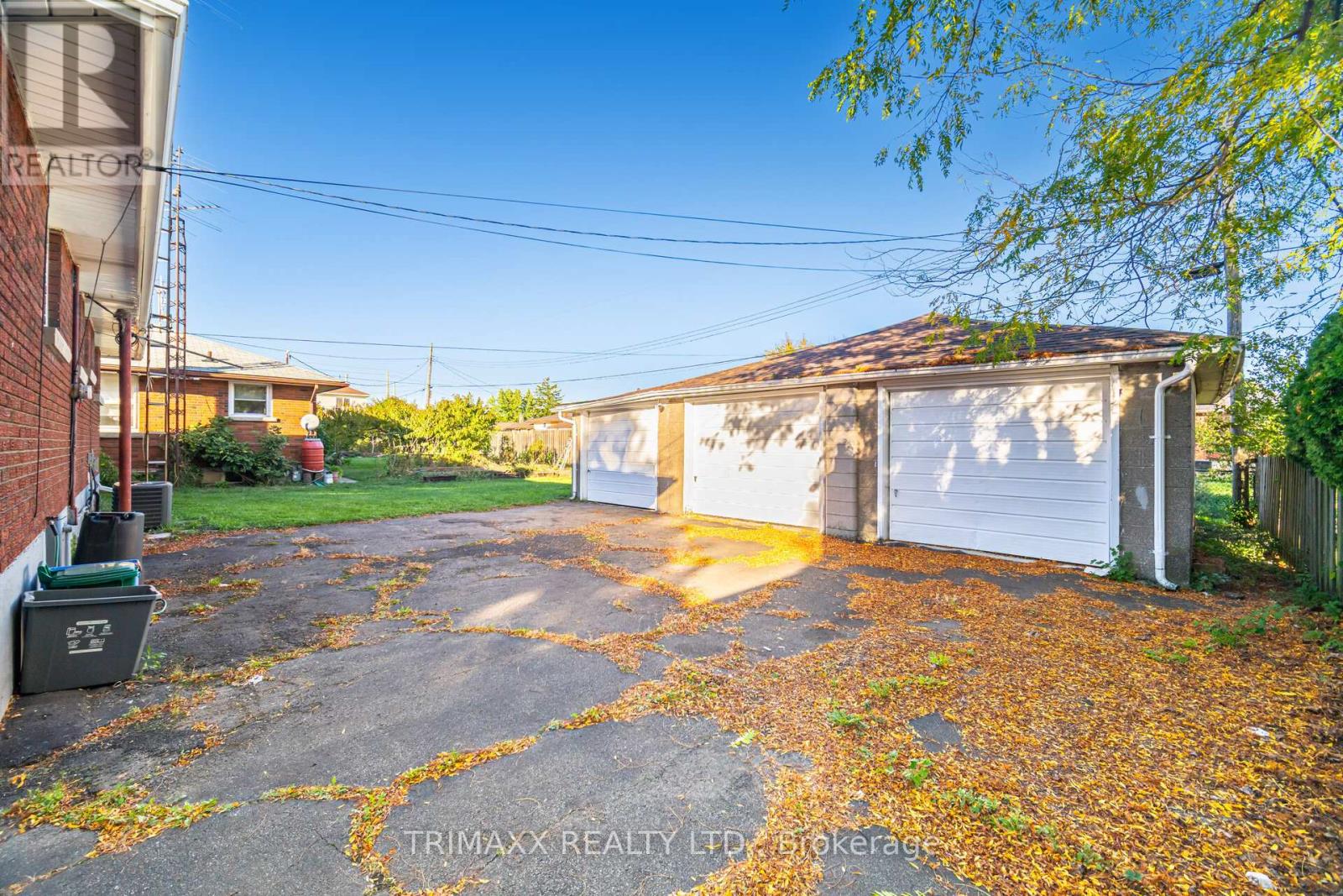 60 Parkdale Drive, Thorold, Ontario  L2V 2N6 - Photo 29 - X12468946