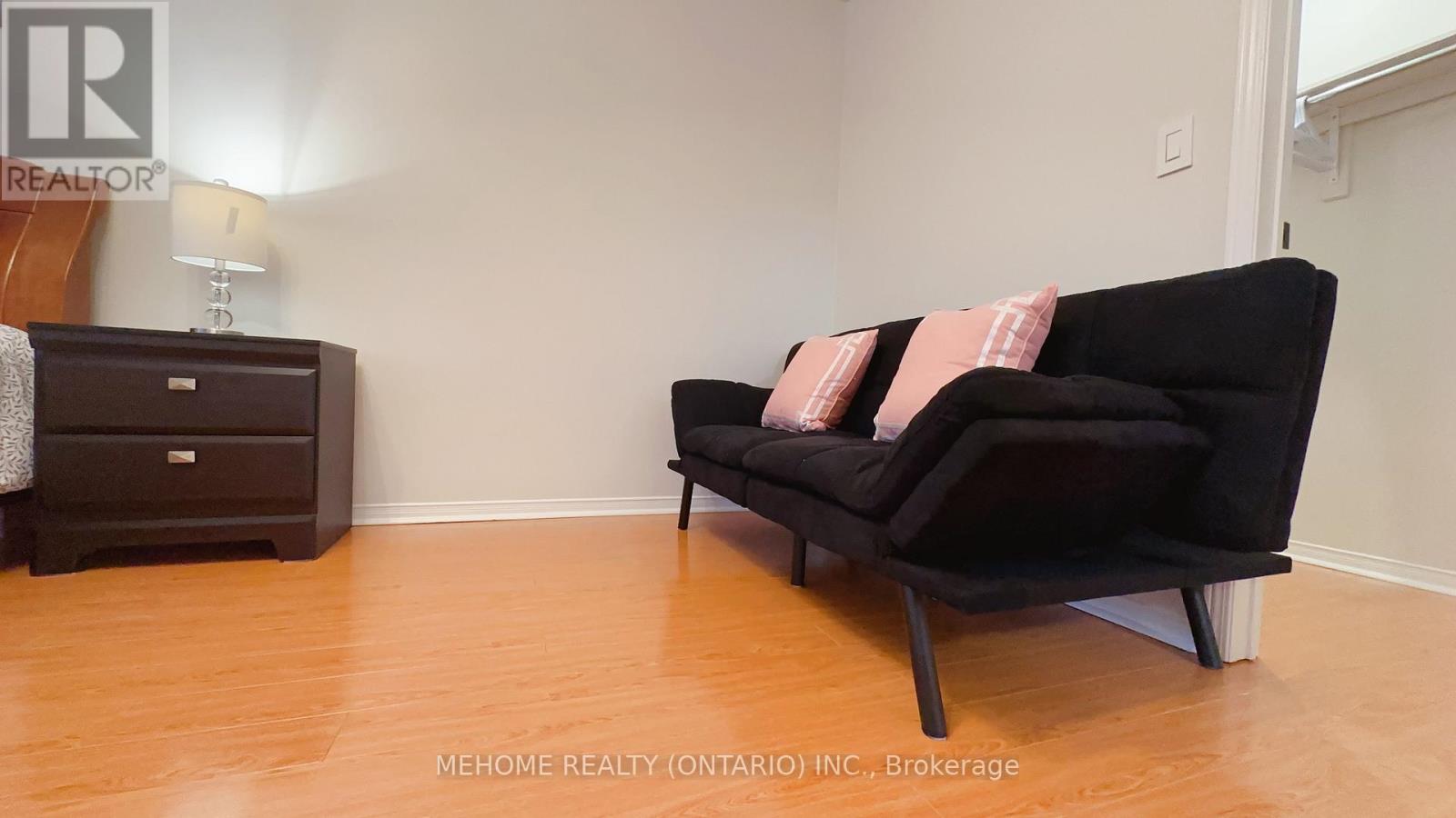 15 Catherina Street, Markham, Ontario  L6C 2L6 - Photo 17 - N12469562