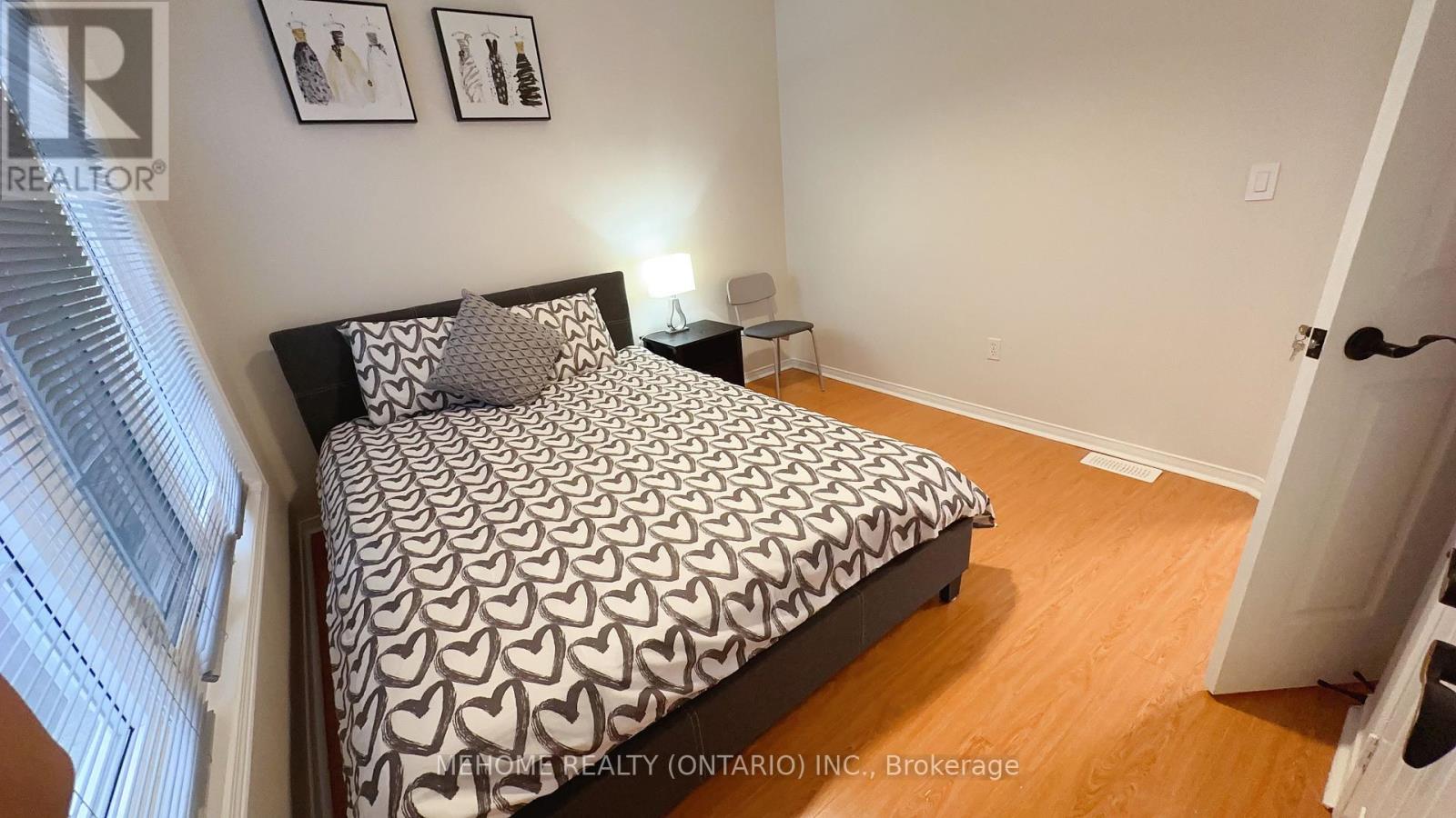 15 Catherina Street, Markham, Ontario  L6C 2L6 - Photo 21 - N12469562