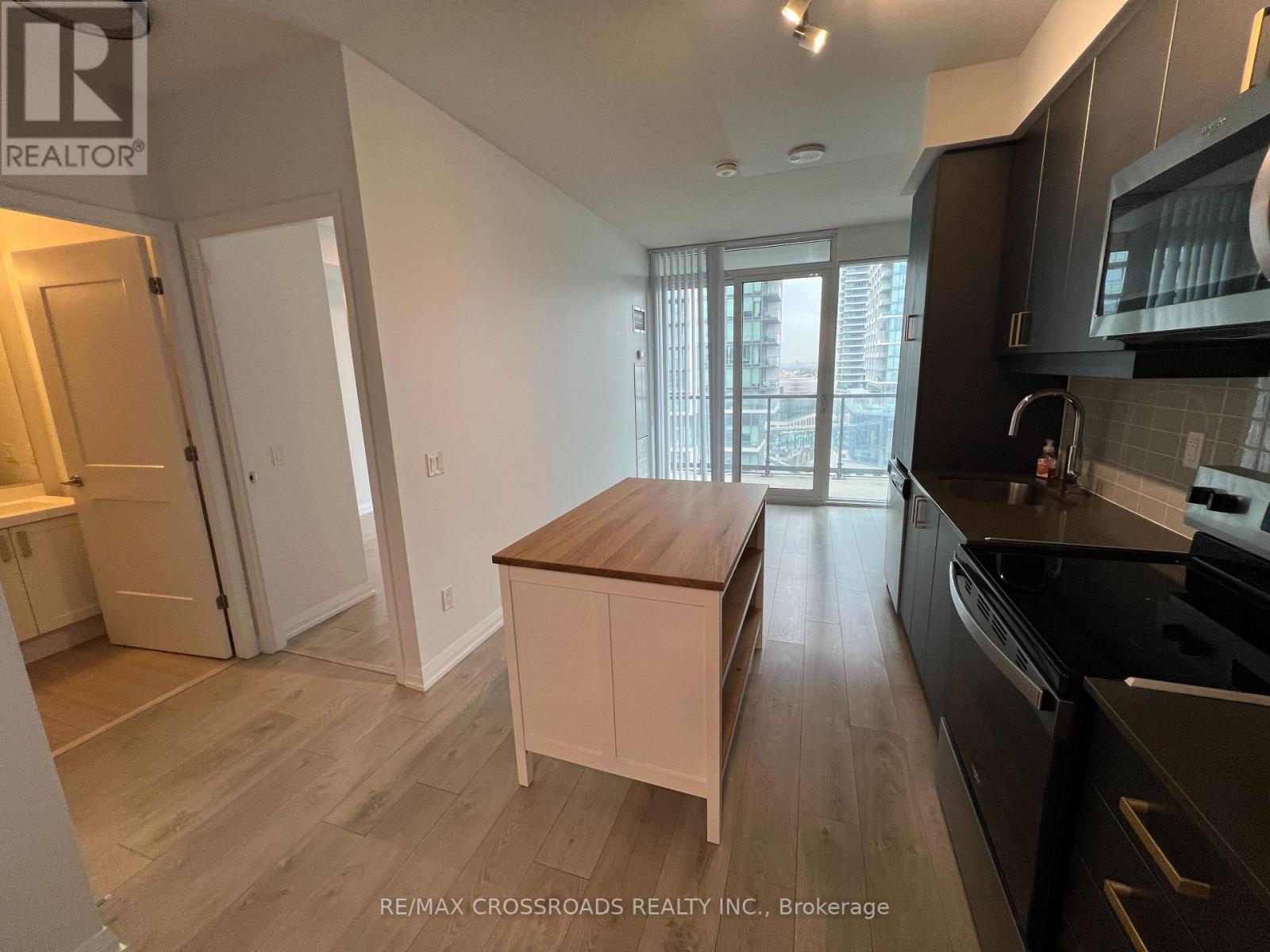 7895 Jane Street, Vaughan, Ontario  L4K 0K2 - Photo 2 - N12469592