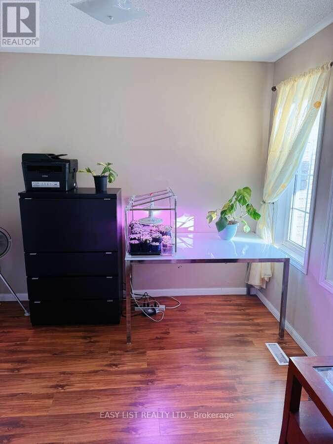 35 Ridwell Street, Barrie, Ontario  L4N 0W8 - Photo 11 - S12469598