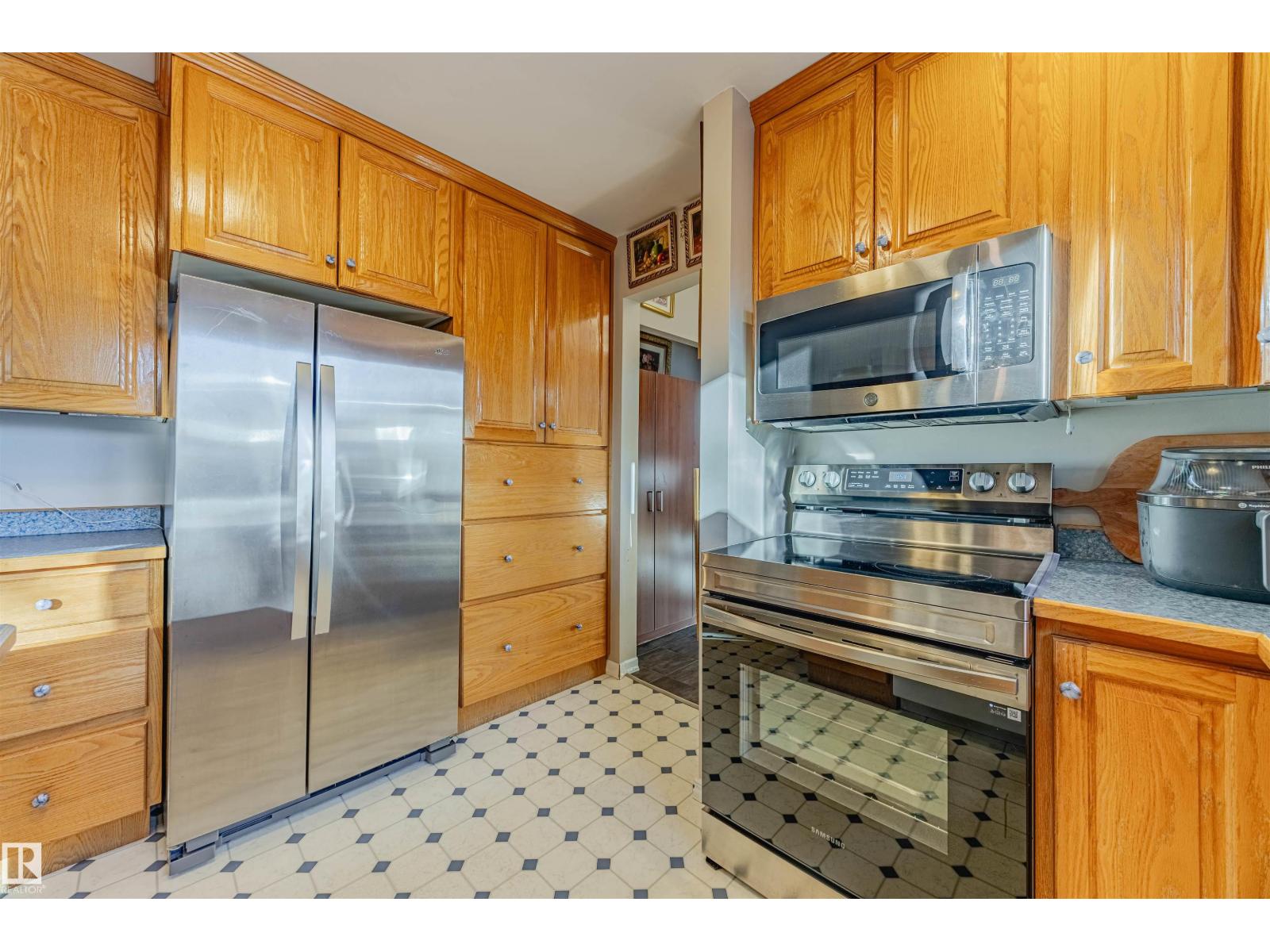 15 William Hustler Cr Nw Nw, Edmonton, Alberta  T5A 4C1 - Photo 13 - E4462625