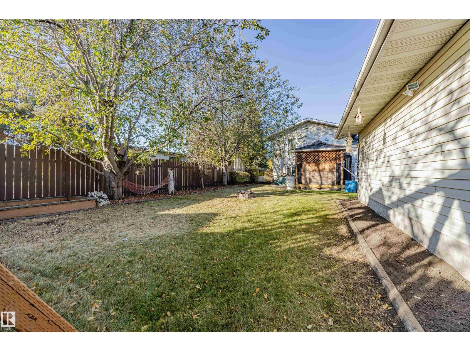 15 William Hustler Cr Nw Nw, Edmonton, Alberta  T5A 4C1 - Photo 42 - E4462625