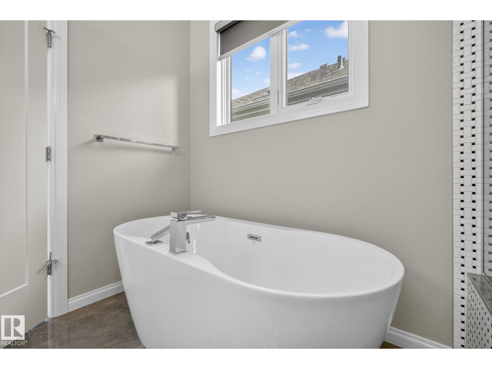 3419 Chickadee Dr Nw, Edmonton, Alberta  T5A 0L1 - Photo 39 - E4462627