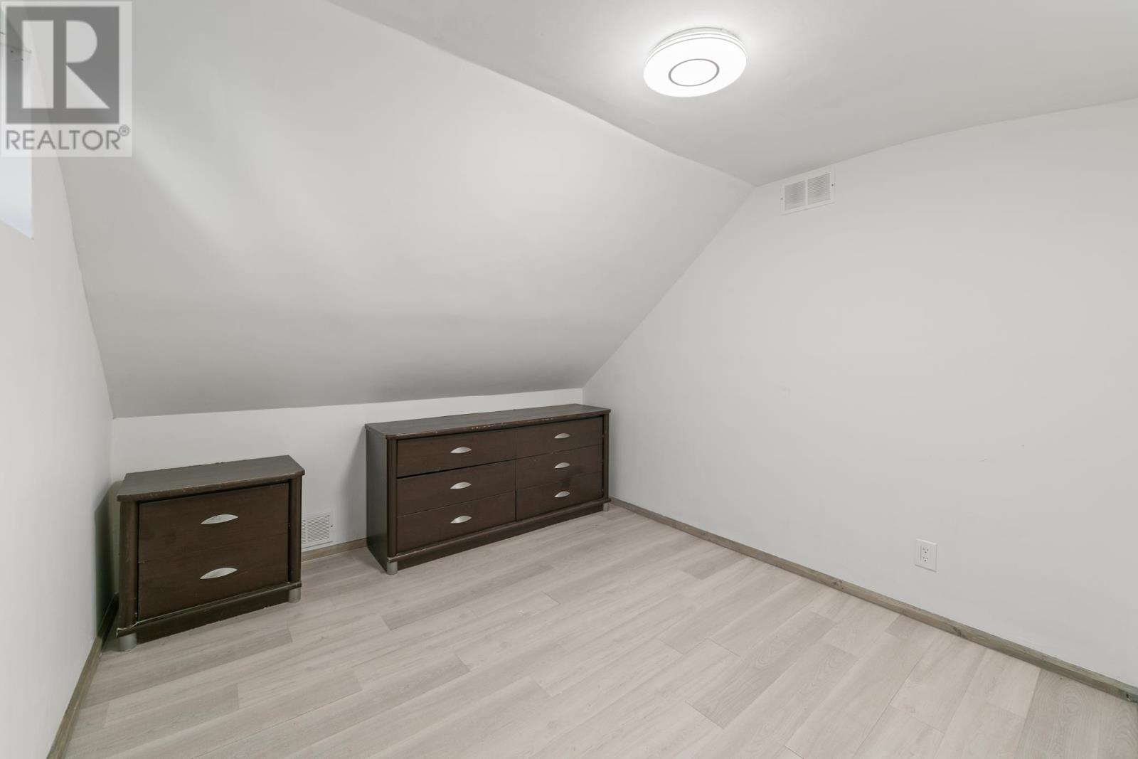 875 & 869 Fourth Avenue South, Kenora, Ontario  P9N 1Z9 - Photo 18 - TB253249