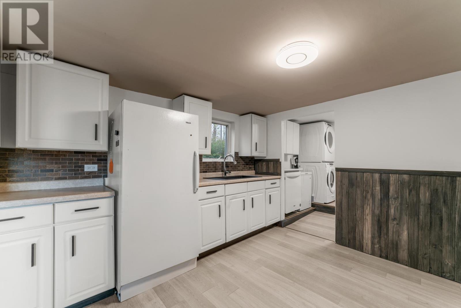 875 & 869 Fourth Avenue South, Kenora, Ontario  P9N 1Z9 - Photo 8 - TB253249