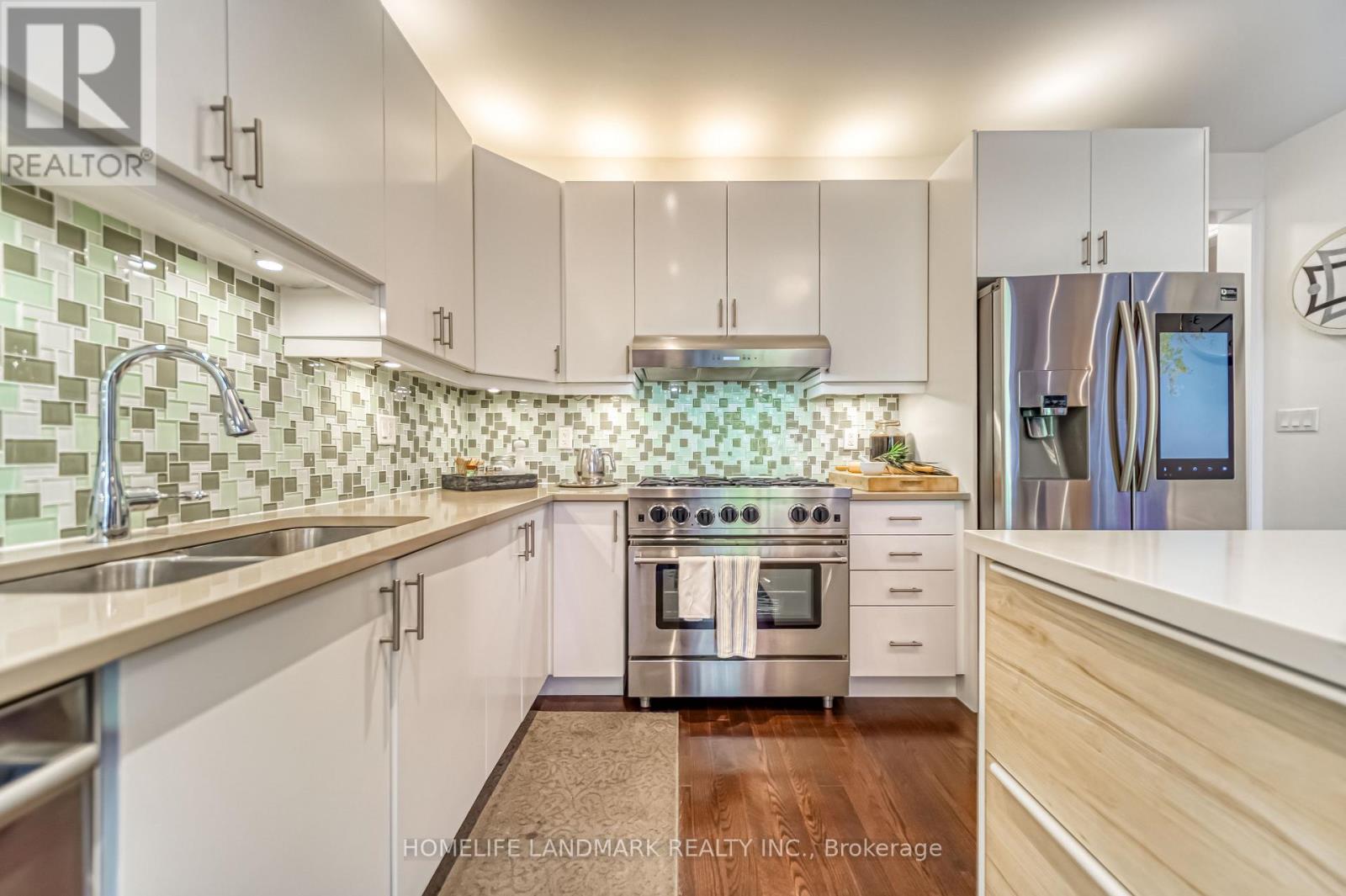 294 Valermo Drive, Toronto, Ontario  M8W 0B6 - Photo 12 - W12469568