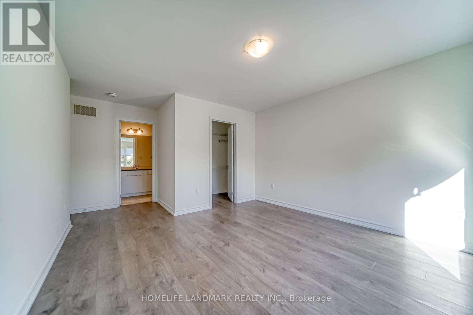 294 Valermo Drive, Toronto, Ontario  M8W 0B6 - Photo 22 - W12469568