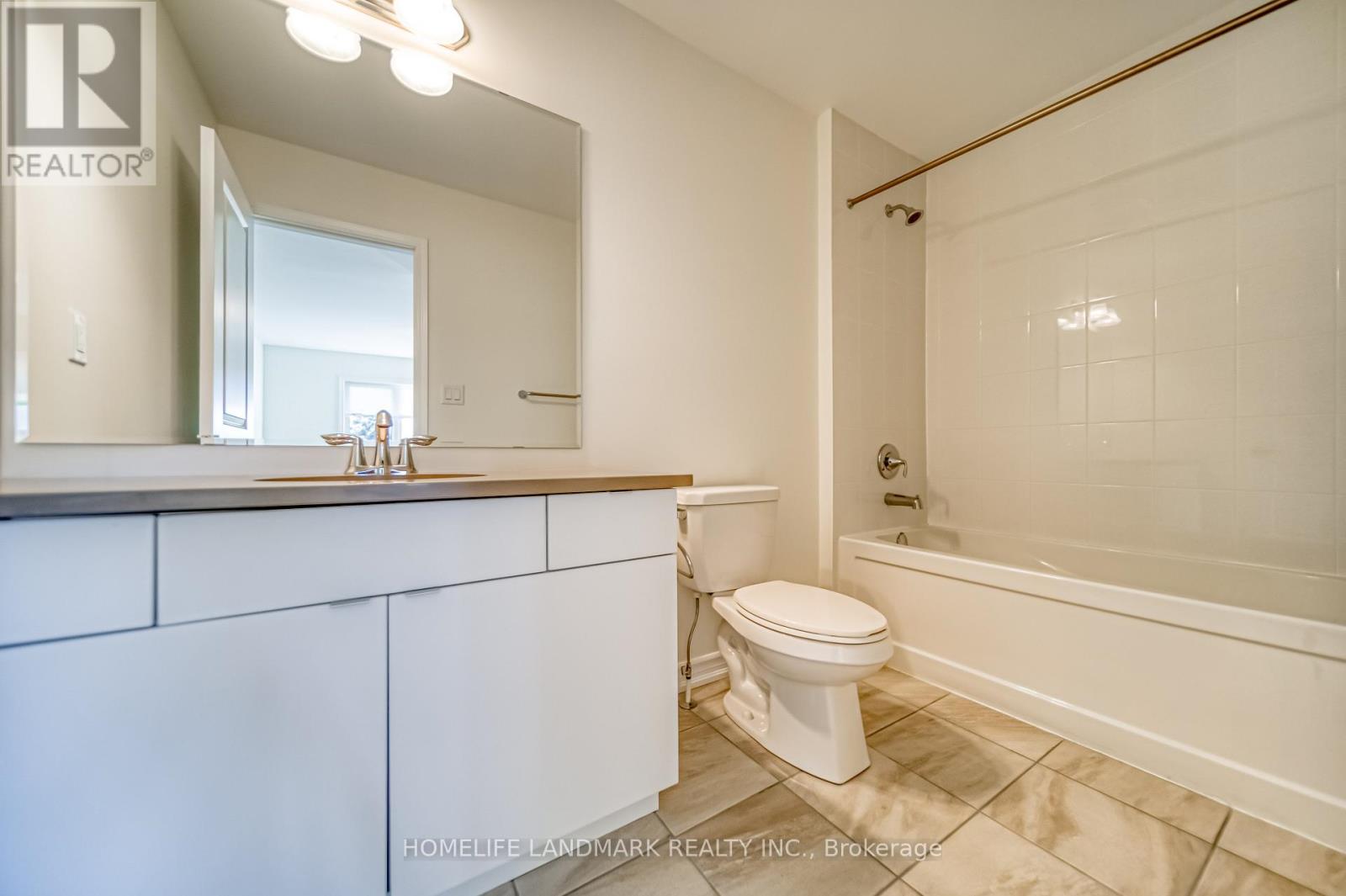 294 Valermo Drive, Toronto, Ontario  M8W 0B6 - Photo 23 - W12469568