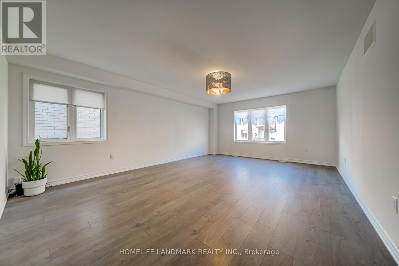 294 Valermo Drive, Toronto, Ontario  M8W 0B6 - Photo 24 - W12469568