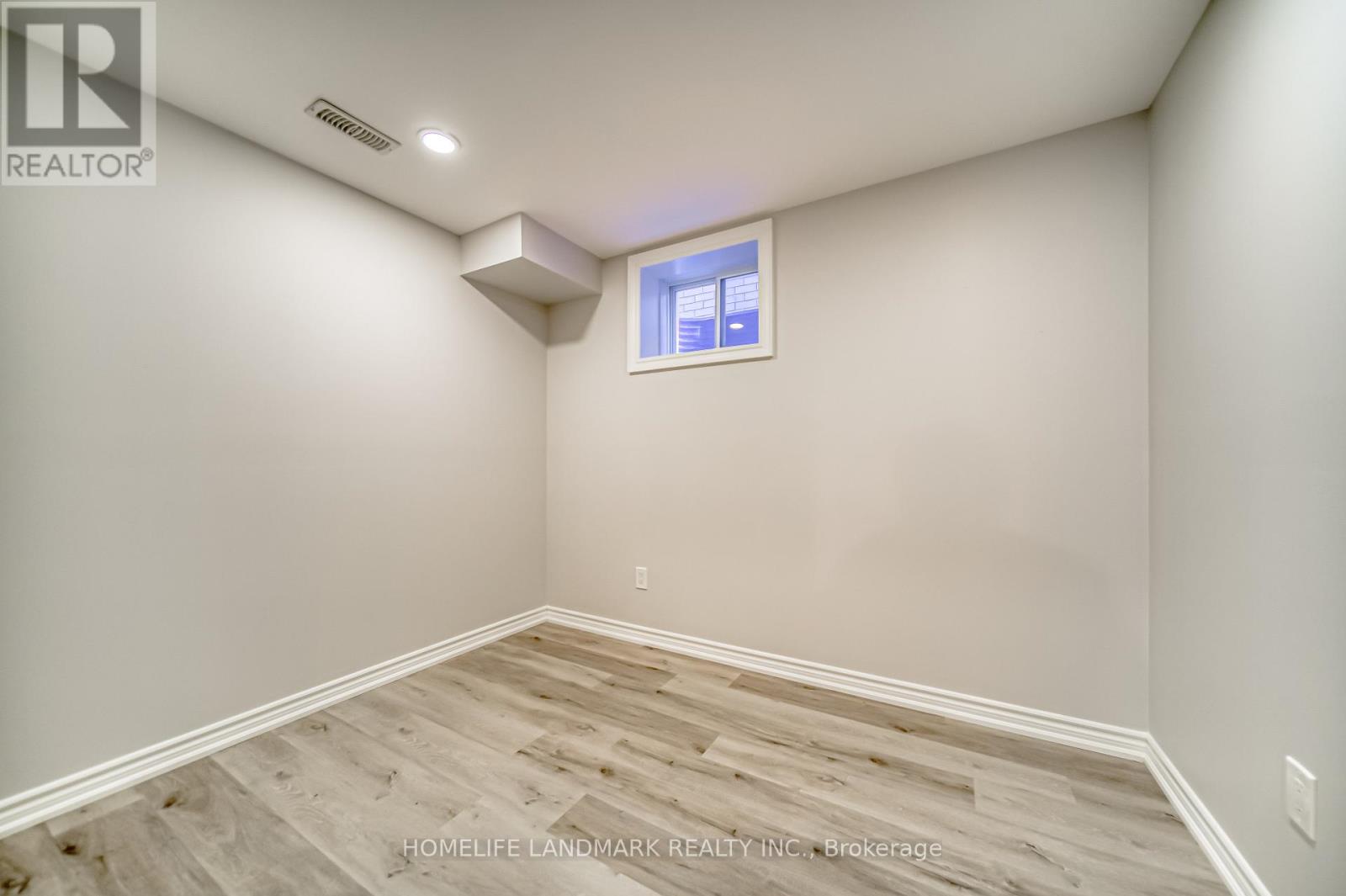294 Valermo Drive, Toronto, Ontario  M8W 0B6 - Photo 35 - W12469568