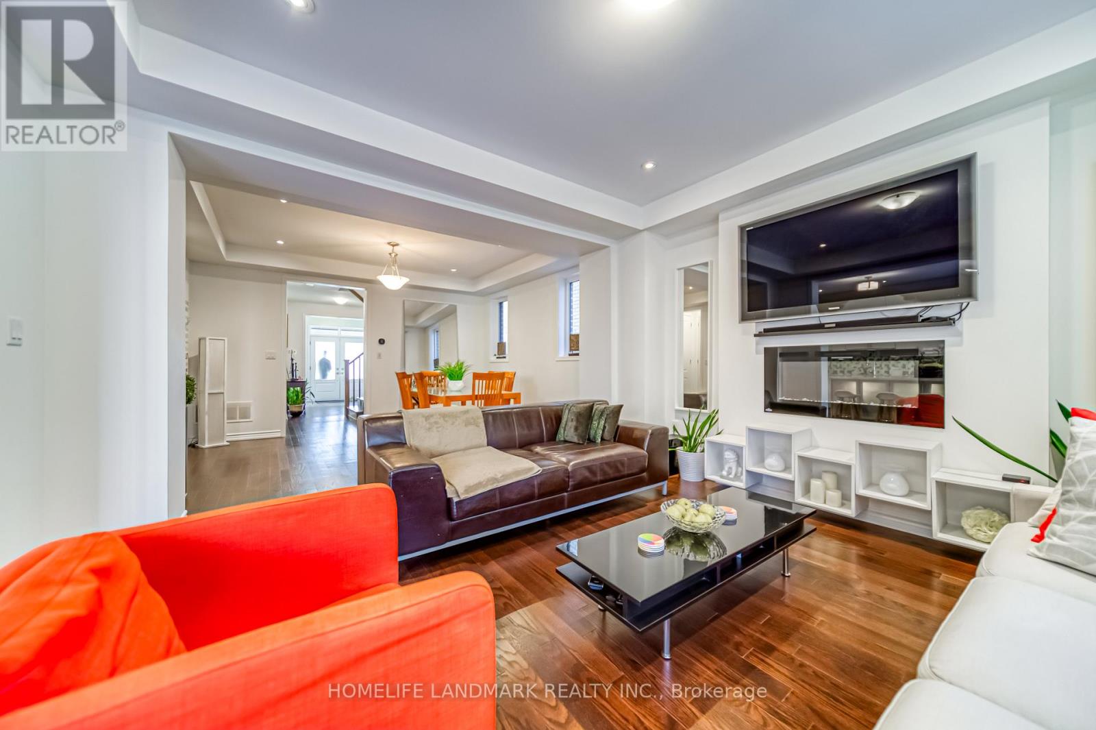 294 Valermo Drive, Toronto, Ontario  M8W 0B6 - Photo 7 - W12469568