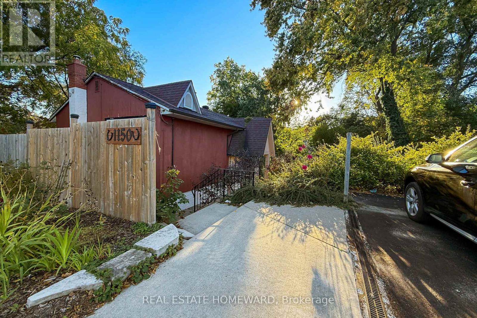 1150 Kipling Avenue, Toronto, Ontario  M9B 3M6 - Photo 2 - W12469576