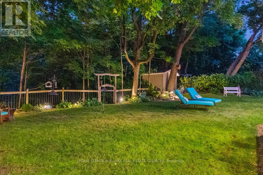 1318 Hillview Crescent, Oakville, Ontario  L6H 2C7 - Photo 50 - W12469602