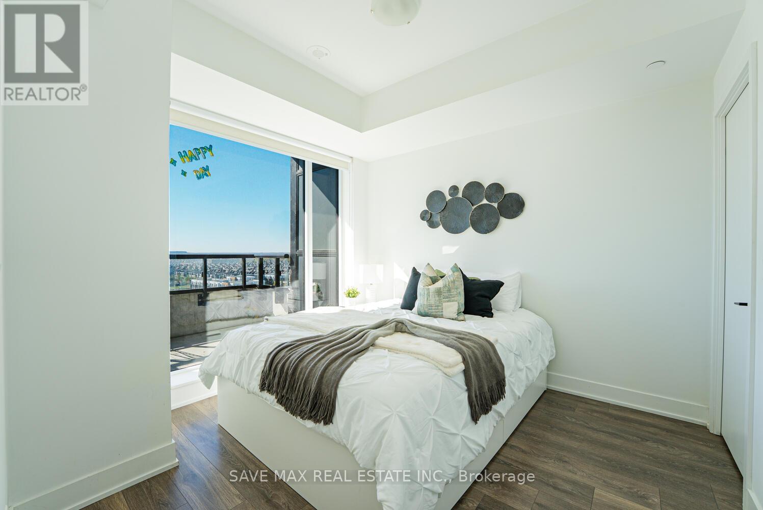 1310 - 2481 Taunton Road, Oakville, Ontario  L6H 3R7 - Photo 14 - W12469606