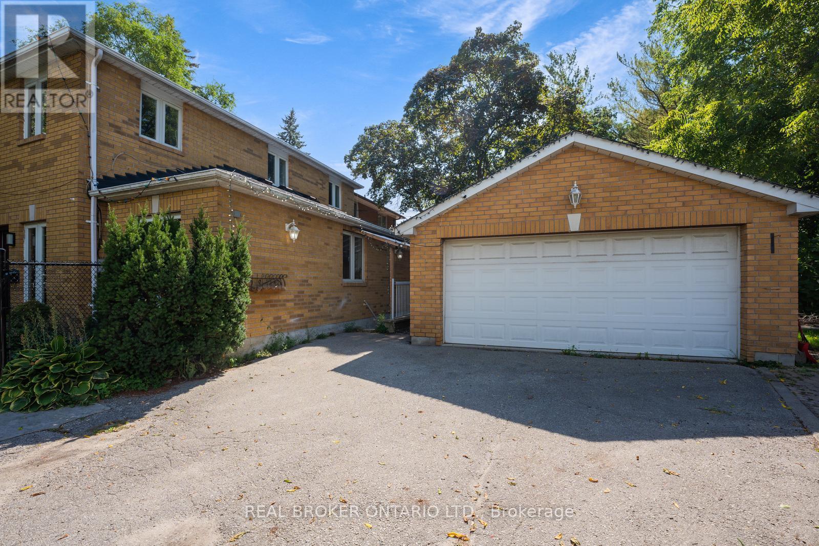 MAIN - 256 THE KINGSWAY ROAD, Toronto, Ontario