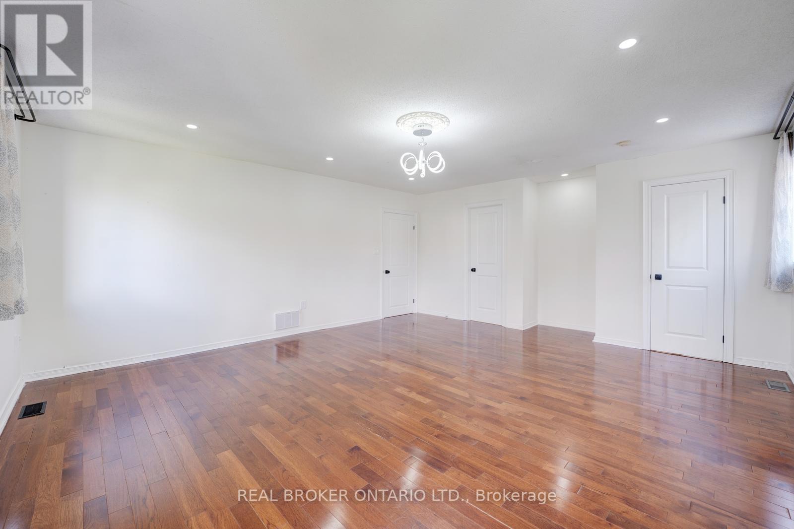 Main - 256 The Kingsway Road, Toronto, Ontario  M9A 3T5 - Photo 38 - W12469610
