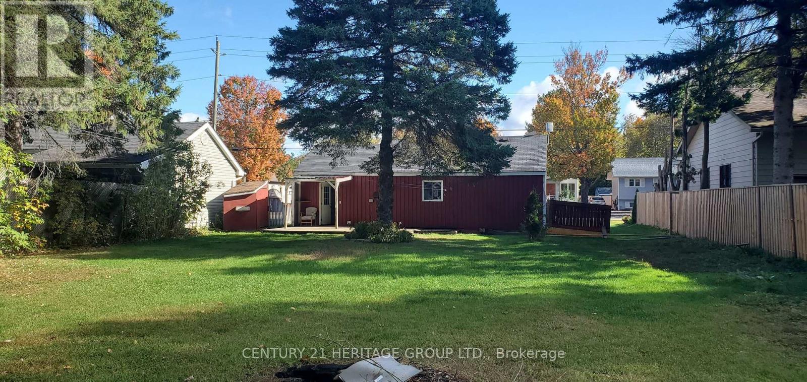 58 Wellington Street, Bracebridge, Ontario  P1L 1E2 - Photo 4 - X12469572