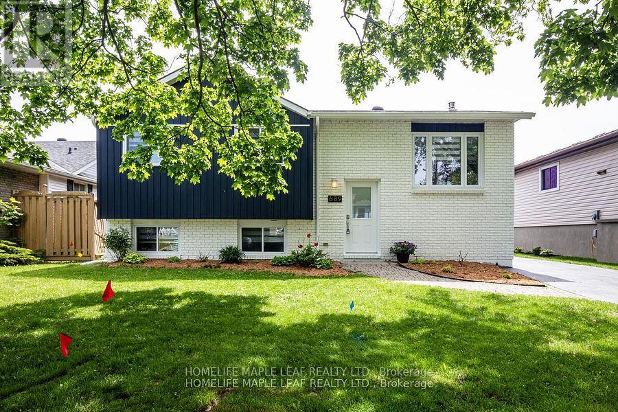 689 Macyoung Drive W, Kincardine, Ontario  N2Z 1T1 - Photo 2 - X12469611