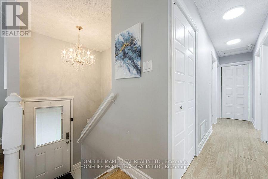 689 Macyoung Drive W, Kincardine, Ontario  N2Z 1T1 - Photo 28 - X12469611