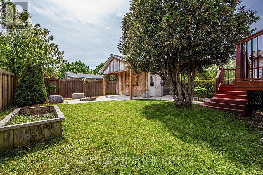 689 Macyoung Drive W, Kincardine, Ontario  N2Z 1T1 - Photo 43 - X12469611