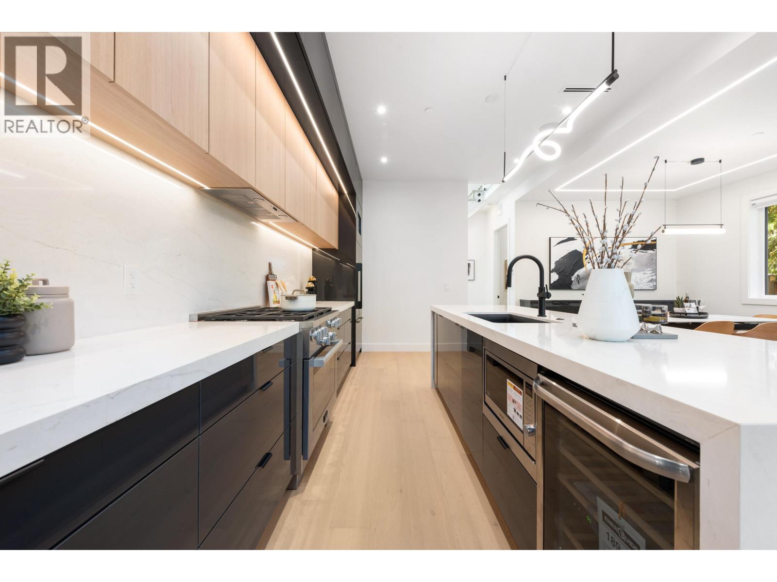 1 3232 W 38th Avenue, Vancouver, British Columbia  V6N 2X6 - Photo 2 - R3059716