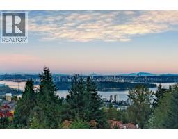 2398 CONSTANTINE PLACE, West Vancouver, British Columbia
