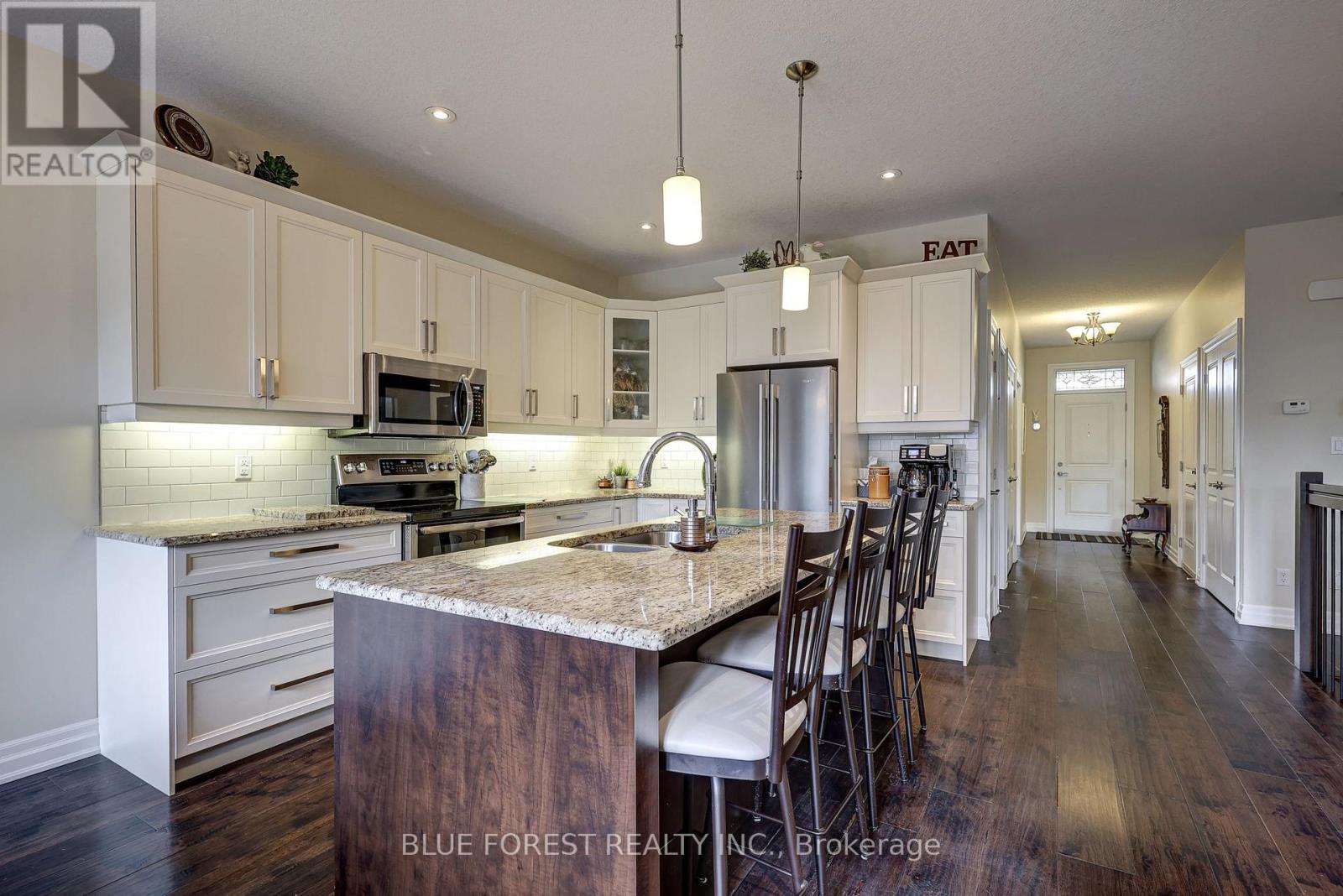 81 - 9 Dausett Drive, Middlesex Centre, Ontario  N0L 1R0 - Photo 26 - X12400157